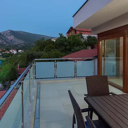 Adet Apartman Blagaj